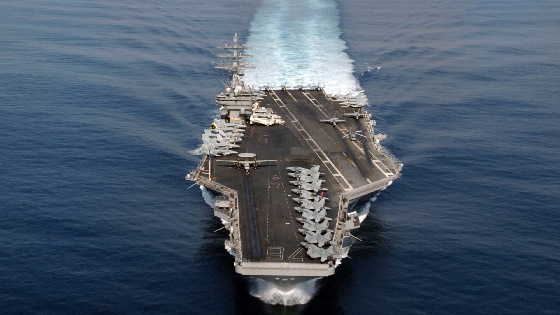 绿茵与硬木，跨越赛场的精神共振