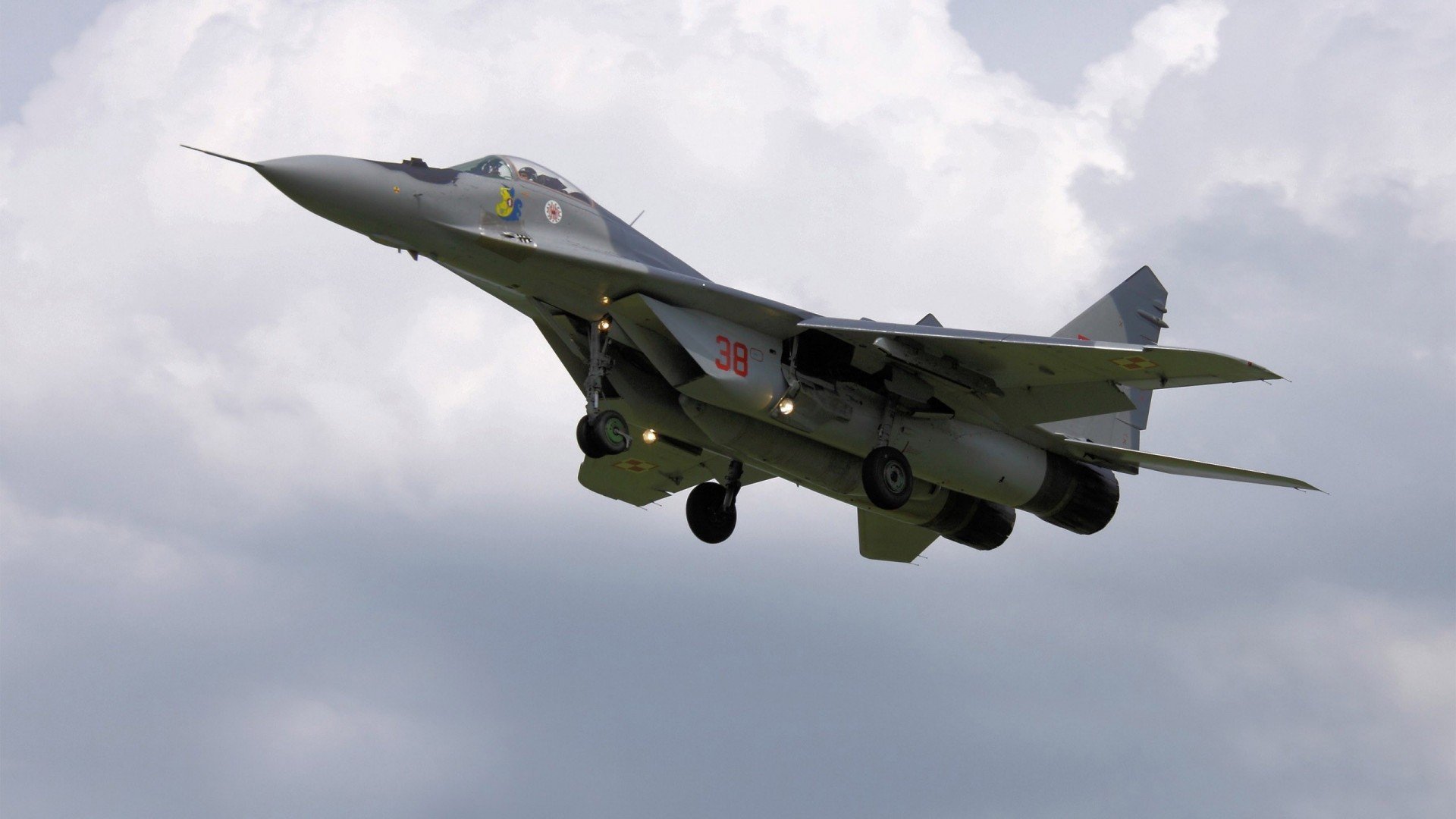 高塔的阴影，当篮球的团队哲学与足球的孤峰统治相遇