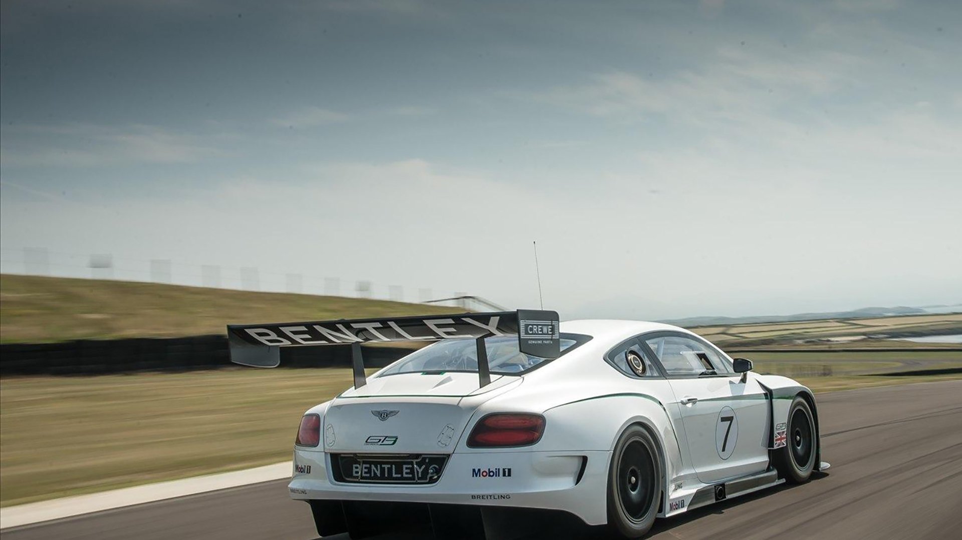 补上最后一块拼图，美加墨世界杯之夜，富安健洋让日本队无懈可击